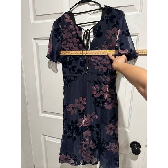 NWOT Sam Edelman Burnout Flutter Sleeves Velvet Floral Flare Sheath Hem Dress 4 - Picture 7 of 16